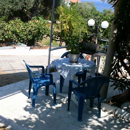 House Mantesos Apartment Koinyra Room photo