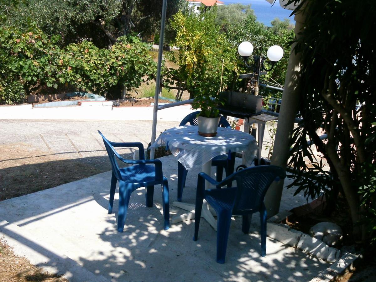 House Mantesos Apartment Koinyra Room photo