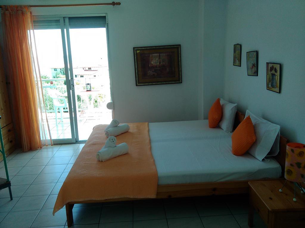 House Mantesos Apartment Koinyra Exterior photo