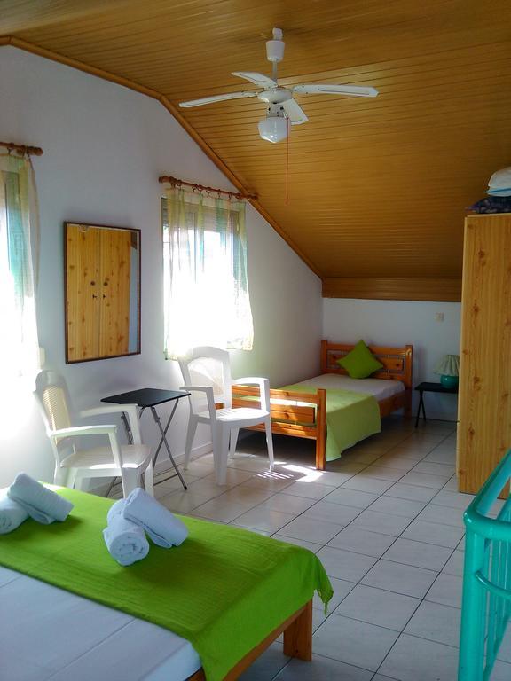 House Mantesos Apartment Koinyra Exterior photo